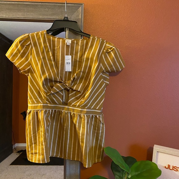 LOFT Tops - LOFT Beach Collection Tie Front Shirt 🐚 🏖 LOFT Tops - LOFT Beach Collection Tie Front Shirt 🐚 🏖
